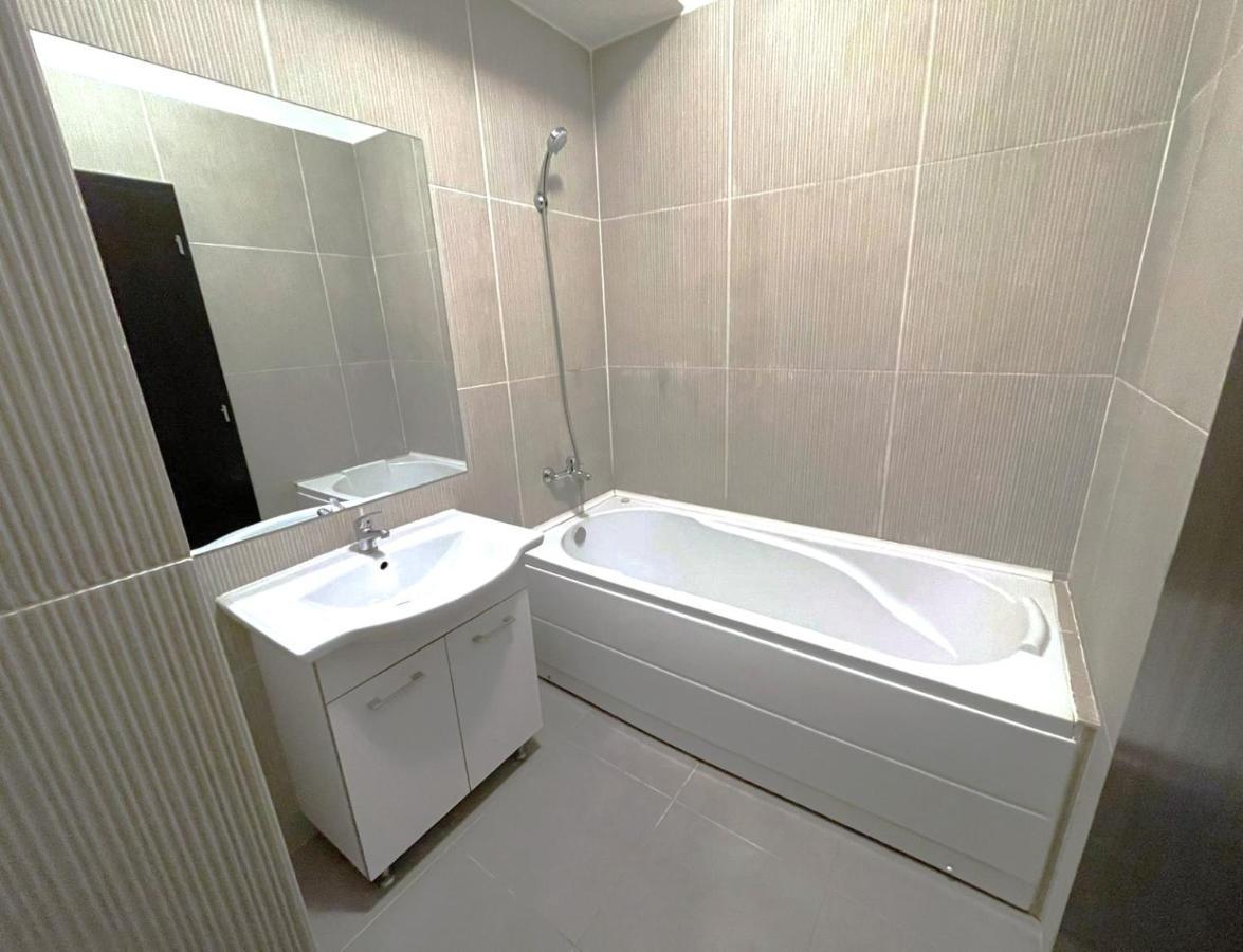 Taste Of Iasi - Two Room Apartment - Central - Sunset Touch Extérieur photo