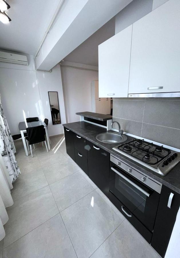 Taste Of Iasi - Two Room Apartment - Central - Sunset Touch Extérieur photo