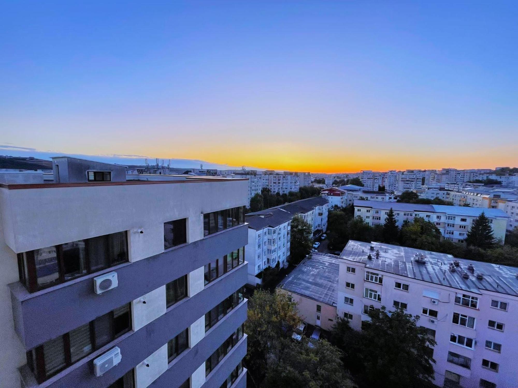 Taste Of Iasi - Two Room Apartment - Central - Sunset Touch Extérieur photo