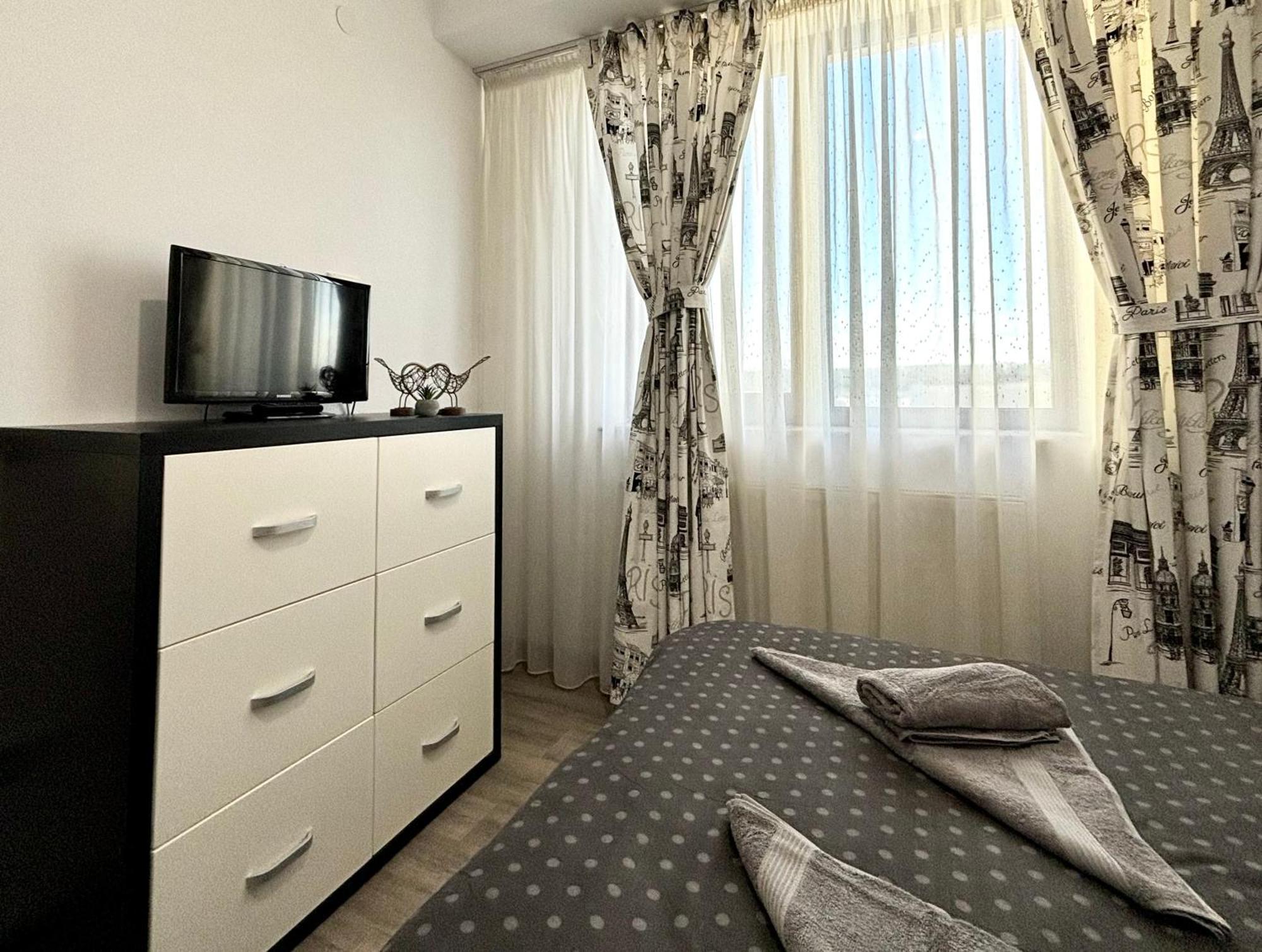 Taste Of Iasi - Two Room Apartment - Central - Sunset Touch Extérieur photo